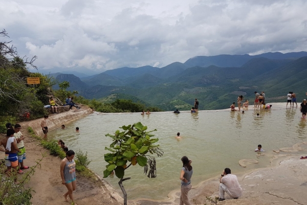 hierve-el-agua20170802-124319-fileminimizerCAA10CC2-1AB2-E05E-5701-0F81E48C9FE6.jpg