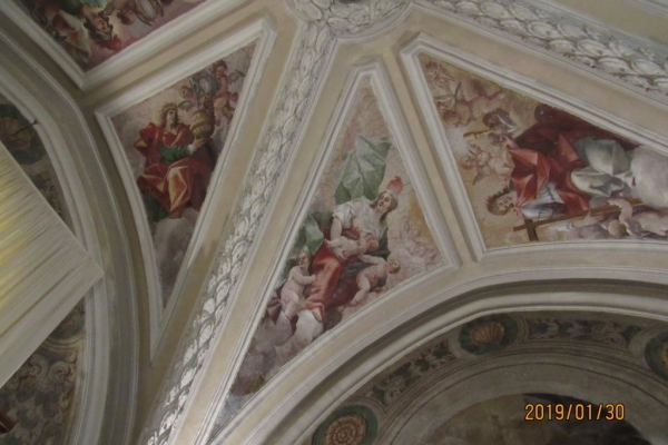 particolare-sommita-ingresso-chiesa-fileminimizerE5279B9C-3B90-18E8-994B-11AB93FFE843.jpg