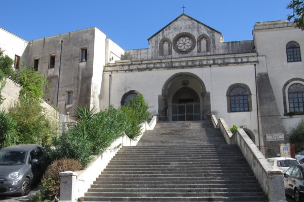 scalinata-e-facciata-basilica-fileminimizerCF25B358-E22B-5FA1-9595-DF4BA1999937.jpg