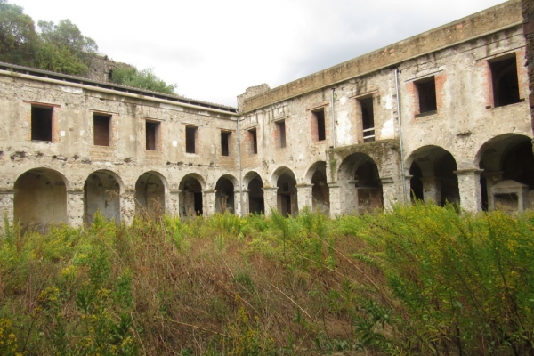 scorsio-cortile-interno8222C965-C448-4BAD-629B-BD03841F08D4.jpg