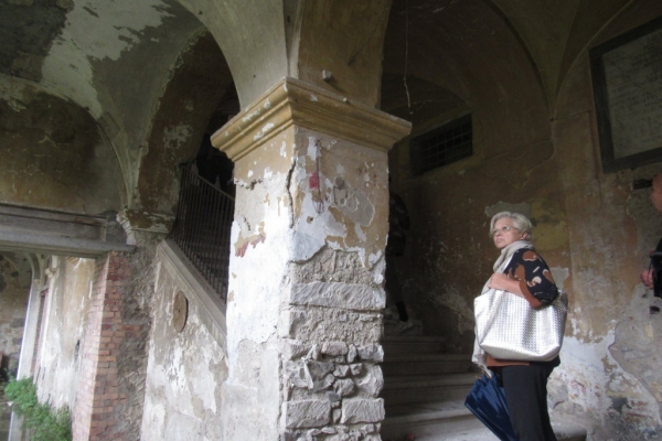 tra-i-piani994D8EB6-414C-30DE-C919-1CFF0EFCFFD9.jpg