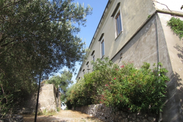 un-ala-del-castello-fileminimizer72D7B299-2F3A-8881-EB44-55292AE26686.jpg
